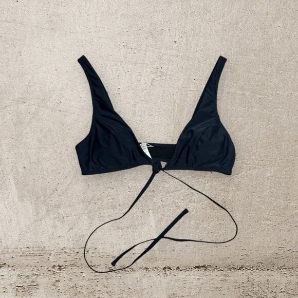NWT Cupshe Navy Blue Tie Back Bikini Top sz L - Picture 1 of 7